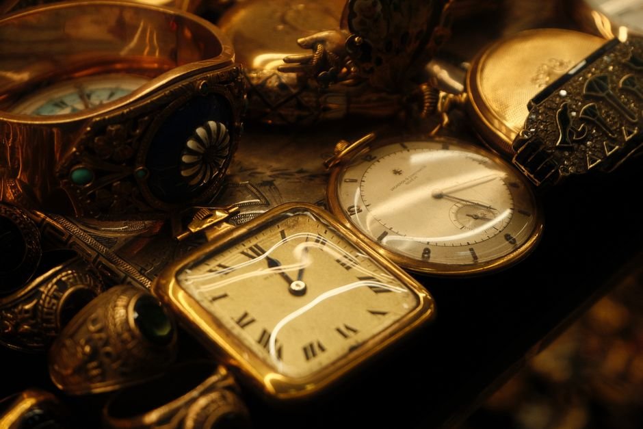 Indians part with old jewellery to cash in on soaring gold prices